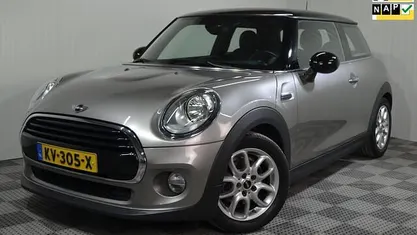Grijs Gebruikt 2016 Mini Cooper Business Hatchback | € 12.500 (Goede deal)
