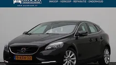 Zwart Gebruikt 2013 Volvo V40 Momentum Stationwagen | € 7.900 (Eerlijke prijs)