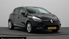 Zwart Gebruikt 2017 Renault Clio IV LIMITED Hatchback | € 9.940 (Eerlijke prijs)