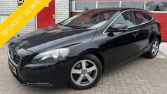 Zwart Gebruikt 2013 Volvo V40 Momentum Stationwagen | € 12.888 (Eerlijke prijs)