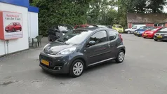 Grijs Gebruikt 2014 Peugeot 107 Active Hatchback | € 3.495 (Eerlijke prijs)