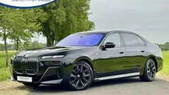 Zwart, metallic lak Gebruikt 2025 BMW 740 M Sport Sedan | € 124.800
