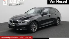 Zwart Gebruikt 2021 BMW 330e Comfort Edition Stationwagen | € 27.900 (Goede deal)