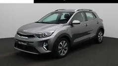 Grijs Gebruikt 2024 Kia Stonic SUV | € 25.400 (Eerlijke prijs)
