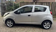 Grijs, metallic lak Gebruikt 2013 Chevrolet Spark Hatchback | € 2.499 (Goede deal)