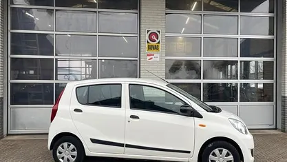 Occasion Daihatsu Cuore Plus 69 PK (50 kW) 2011 Wit Hatchback