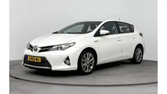 Gebruikt 2014 Toyota Auris Hybrid Executive Hatchback | € 13.945 (Eerlijke prijs)