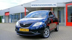 Blauw Gebruikt 2016 Lancia Ypsilon Hatchback | € 6.750 (Eerlijke prijs)