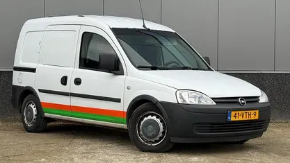 Occasion Opel Combo Comfort 75 PK (55 kW) 2008 Sedan