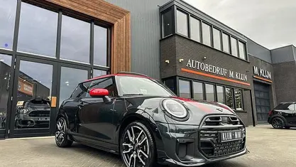 Grijs Gebruikt 2024 Mini John Cooper Works Hatchback | € 39.500 (Eerlijke prijs)