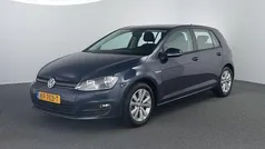 Blauw Gebruikt 2016 VW Golf VII Hatchback | € 14.945 (Eerlijke prijs)