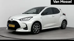Wit Gebruikt 2021 Toyota Yaris Hybrid Executive Hatchback | € 20.735 (Eerlijke prijs)