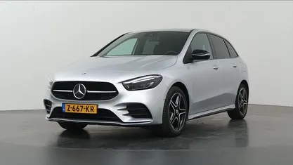 Grijs Occasion 2024 Mercedes B250e Premium MPV | € 33.850 (Goede deal)