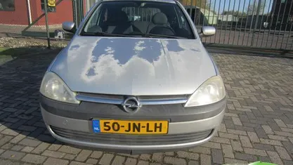 Grijs Gebruikt 2002 Opel Corsa Enjoy Hatchback | € 1.650 (Eerlijke prijs)