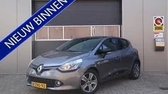 Grijs Gebruikt 2015 Renault Clio IV Night&Day Hatchback | € 6.995 (Eerlijke prijs)