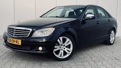 Zwart (metallic) Gebruikt 2008 Mercedes C180 Sedan | € 7.499 (Eerlijke prijs)