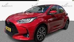 Rood Gebruikt 2024 Toyota Yaris Hybrid Hatchback | € 22.950 (Eerlijke prijs)