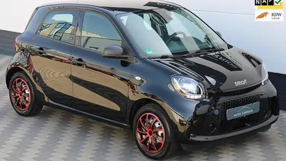 Zwart Gebruikt 2022 Smart ForFour Electric Drive Hatchback | € 9.995 (Eerlijke prijs)