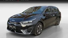 Gebruikt 2023 Kia Ceed Hatchback | € 24.445 (Eerlijke prijs)