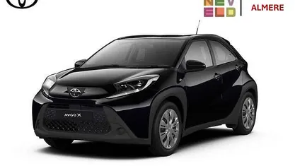 Zwart Nieuw 2025 Toyota Aygo X Play SUV | € 20.594 (Eerlijke prijs)
