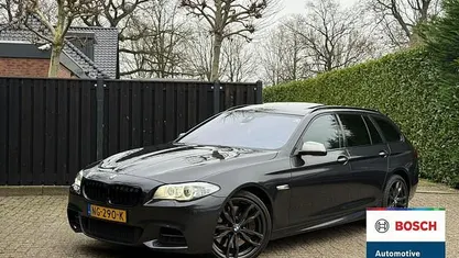 Grijs Occasion 2013 BMW M550 Sedan | € 17.990 (Eerlijke prijs)