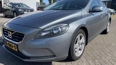 Grijs Gebruikt 2015 Volvo V40 Business Edition Stationwagen | € 5.600 (Eerlijke prijs)