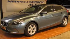 Blauw Gebruikt 2012 Volvo V40 Momentum Stationwagen | € 11.800 (Eerlijke prijs)