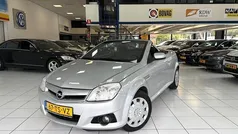 Grijs Gebruikt 2007 Opel Tigra Cabriolet | € 3.450 (Eerlijke prijs)