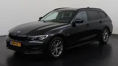 Gebruikt 2022 BMW 320e Sport Line Stationwagen | € 31.695 (Eerlijke prijs)