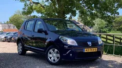 Blauw Gebruikt 2012 Dacia Sandero Hatchback | € 2.750 (Goede deal)