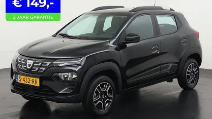 Zwart Occasion 2023 Dacia Spring Comfort Hatchback | € 12.490 (Eerlijke prijs)