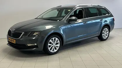 Grijs Occasion 2018 Skoda Octavia Ambition Stationwagen | € 14.900 (Goede deal)