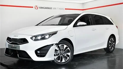 Wit Gebruikt 2023 Kia Ceed Hatchback | € 21.744 (Goede deal)