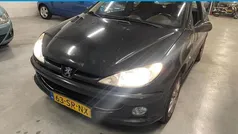 Zwart Gebruikt 2006 Peugeot 206 Hatchback | € 549
