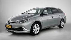 Grijs Gebruikt 2017 Toyota Auris Touring Sports Executive Stationwagen | € 17.245 (Eerlijke prijs)
