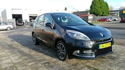 Gebruikt 2013 Renault Scénic III Bose Edition MPV | € 5.995 (Eerlijke prijs)