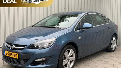 Blauw Occasion 2014 Opel Astra Edition Sedan | € 3.445 (Super prijs)