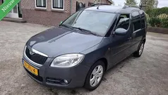 Grijs Gebruikt 2009 Skoda Roomster Dynamic MPV | € 3.999 (Eerlijke prijs)