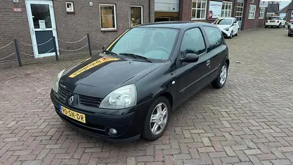 Zwart Gebruikt 2006 Renault Clio II Hatchback | € 1.695 (Eerlijke prijs)