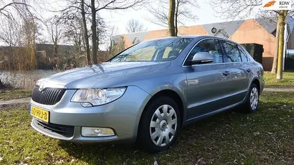 Occasion Skoda Superb Comfort 125 PK (91 kW) 2009 Blauw Hatchback