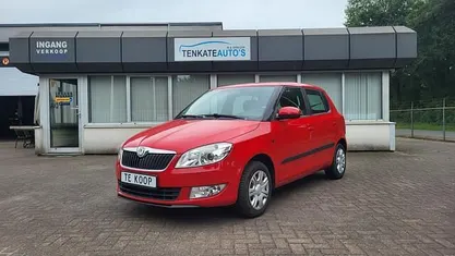 Rood Gebruikt 2011 Skoda Fabia Comfort Hatchback | € 3.950 (Eerlijke prijs)