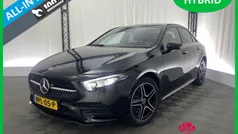 Zwart Gebruikt 2022 Mercedes A250 AMG line Sedan | € 33.995 (Eerlijke prijs)