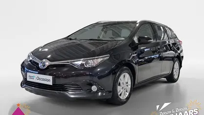 (209) Gebruikt 2018 Toyota Auris Hybrid Hatchback | € 15.735 (Eerlijke prijs)