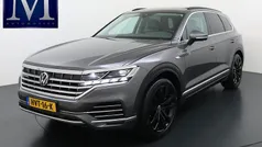 Grijs Gebruikt 2022 VW Touareg Elegance SUV | € 61.899 (Eerlijke prijs)