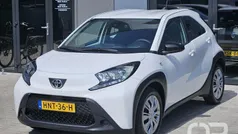 Wit Gebruikt 2023 Toyota Aygo Business Edition Hatchback | € 16.949 (Goede deal)