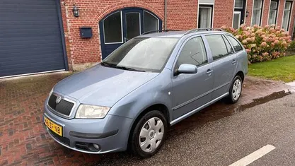 Blauw Occasion 2008 Skoda Fabia Hatchback | € 1.950 (Eerlijke prijs)
