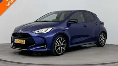 Blauw Gebruikt 2021 Toyota Yaris Hybrid Executive Hatchback | € 21.445 (Eerlijke prijs)