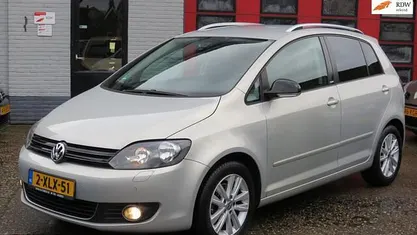 Grijs (metallic) Gebruikt 2012 VW Golf Plus Cross Highline MPV | € 6.475 (Eerlijke prijs)