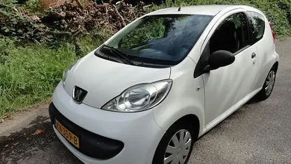 Occasion 2008 Peugeot 107 Hatchback | € 1.450 (Eerlijke prijs)