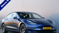 Blauw, metallic lak Gebruikt 2020 Tesla Model 3 Performance Sedan | € 29.450 (Eerlijke prijs)